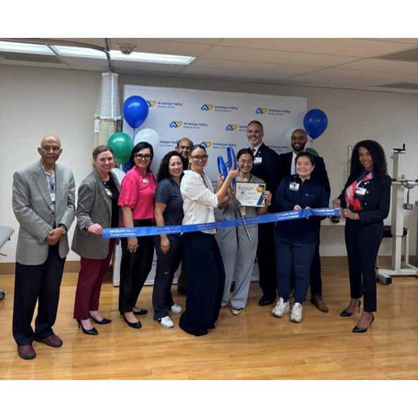 physical therapy team at antelope valley